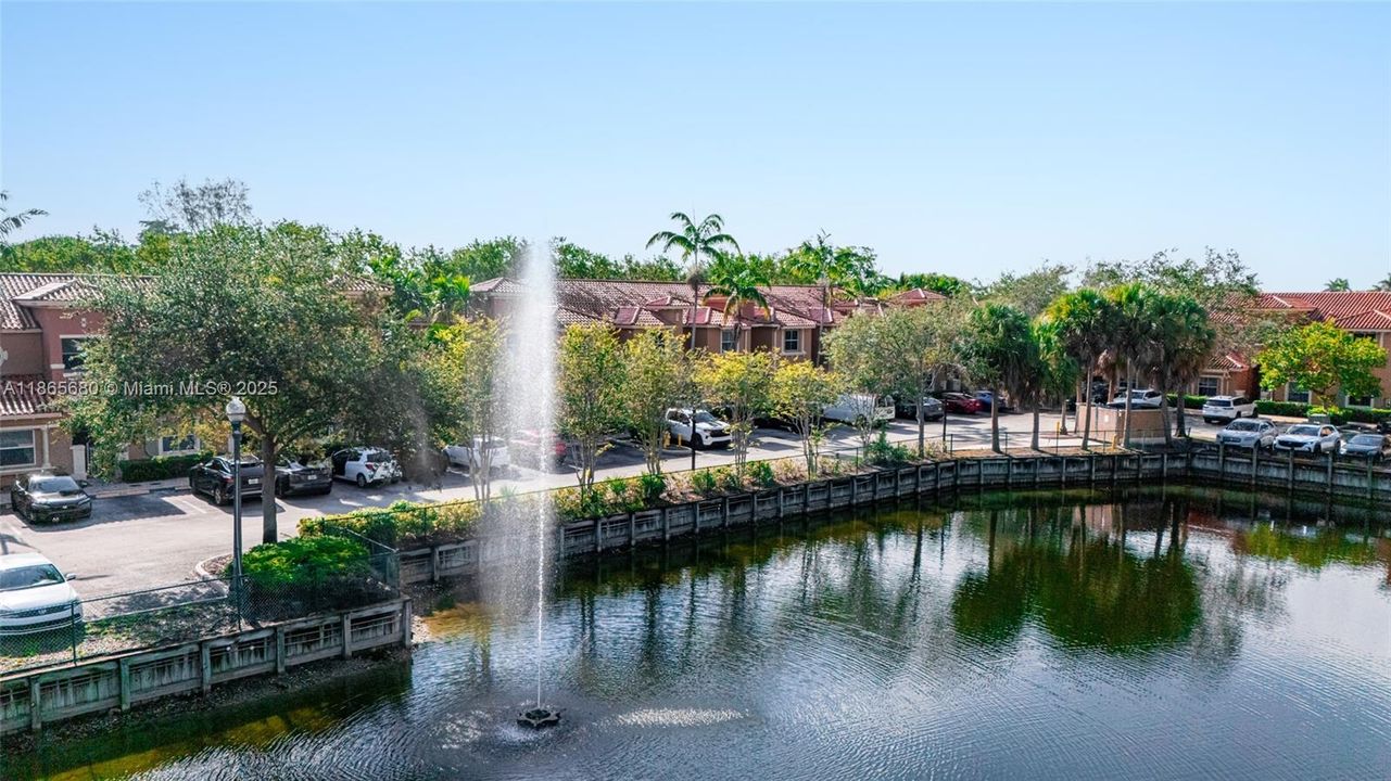 En Venta: $410,000 (3 camas, 2 baños, 1615 Pies cuadrados)