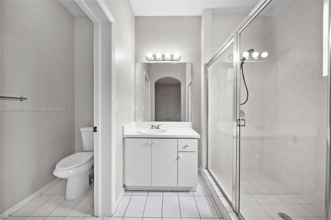 En Venta: $410,000 (3 camas, 2 baños, 1615 Pies cuadrados)