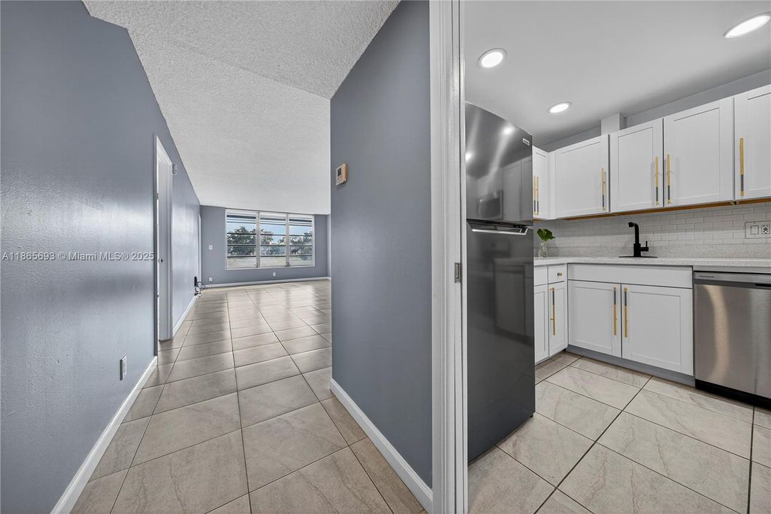 最近售出: $159,000 (1 贝兹, 1 浴室, 852 平方英尺)