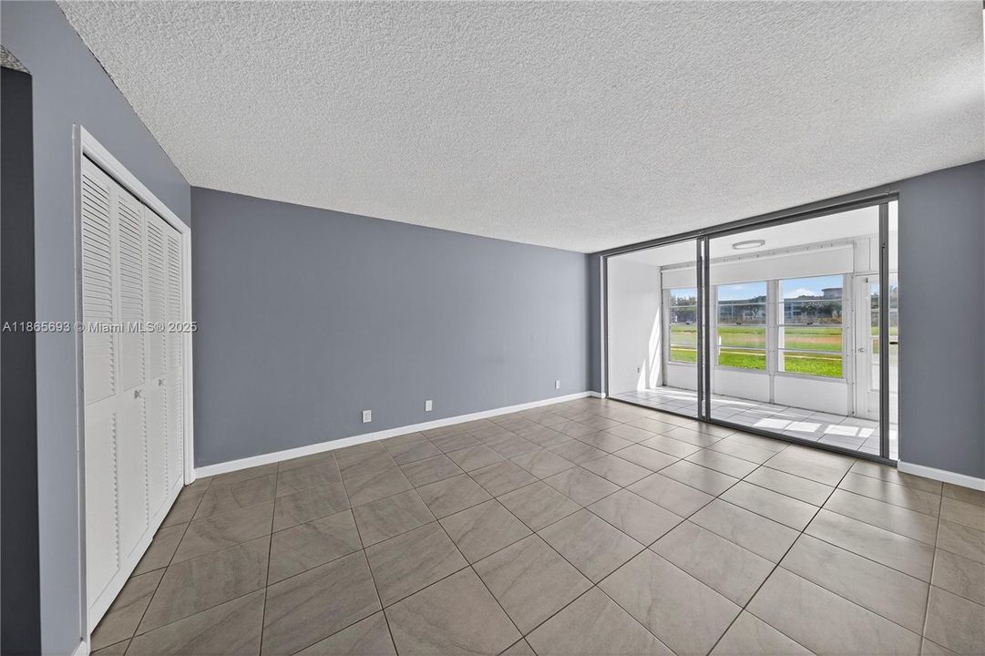 最近售出: $159,000 (1 贝兹, 1 浴室, 852 平方英尺)