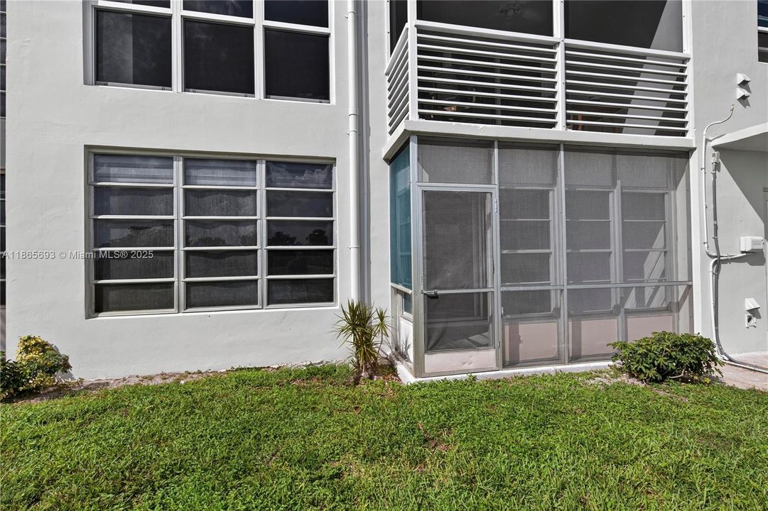 最近售出: $159,000 (1 贝兹, 1 浴室, 852 平方英尺)