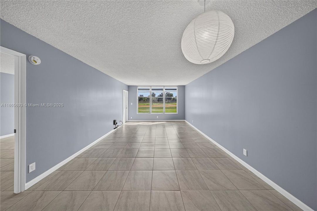 最近售出: $159,000 (1 贝兹, 1 浴室, 852 平方英尺)