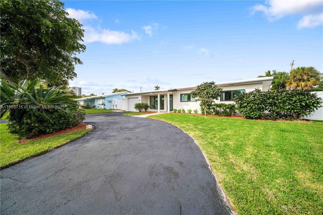 Activo con contrato: $1,099,000 (3 camas, 2 baños, 1602 Pies cuadrados)