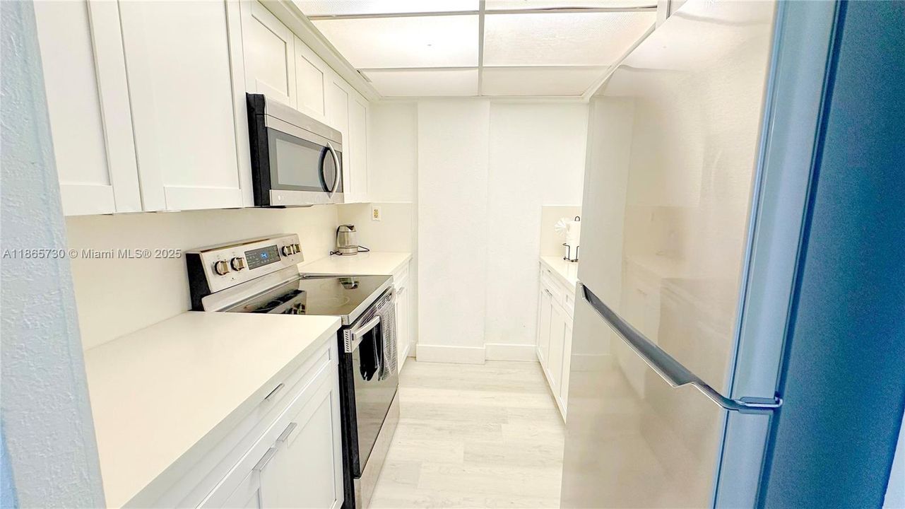 待售: $299,900 (0 贝兹, 1 浴室, 430 平方英尺)