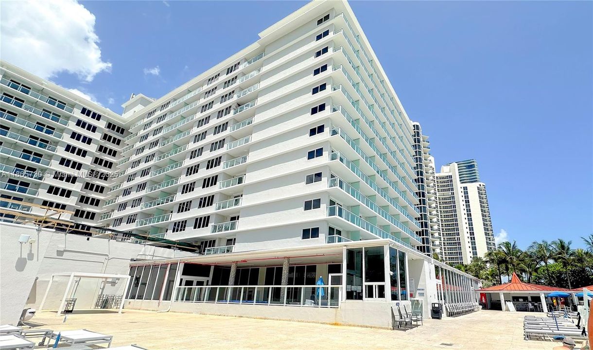 待售: $299,900 (0 贝兹, 1 浴室, 430 平方英尺)