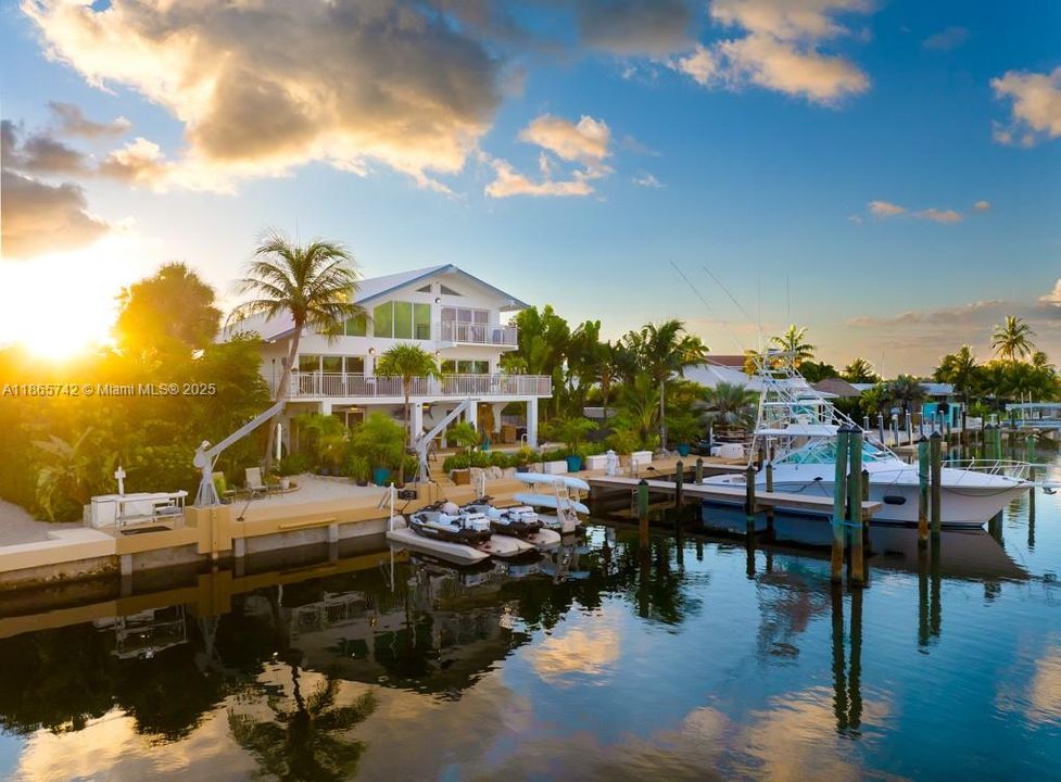 En Venta: $2,995,000 (4 camas, 3 baños, 3224 Pies cuadrados)