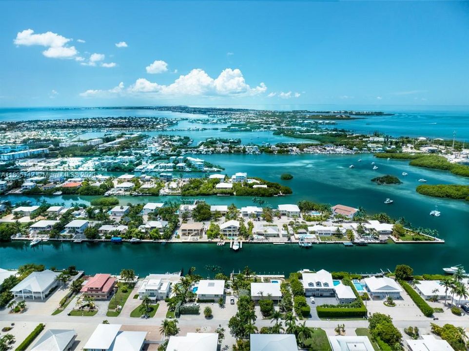 En Venta: $2,995,000 (4 camas, 3 baños, 3224 Pies cuadrados)