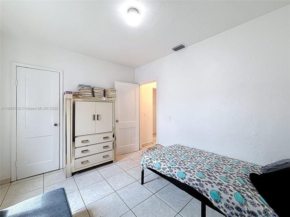 待售: $579,000 (3 贝兹, 2 浴室, 1330 平方英尺)