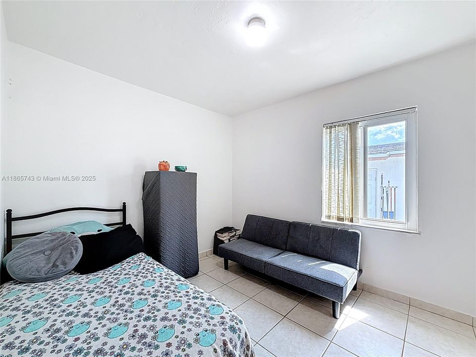 待售: $579,000 (3 贝兹, 2 浴室, 1330 平方英尺)