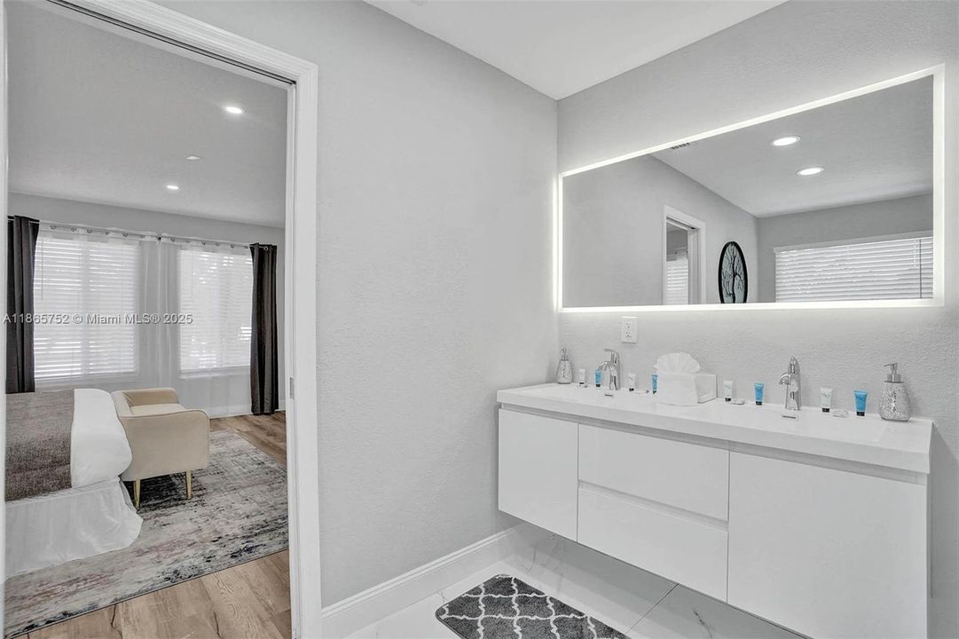 Recently Sold: $1,800,000 (4 beds, 4 baths, 2756 Square Feet)