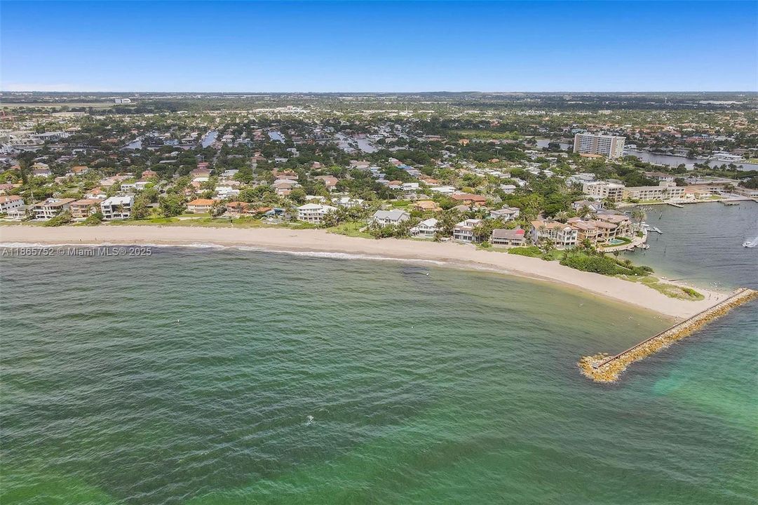 Recently Sold: $1,800,000 (4 beds, 4 baths, 2756 Square Feet)