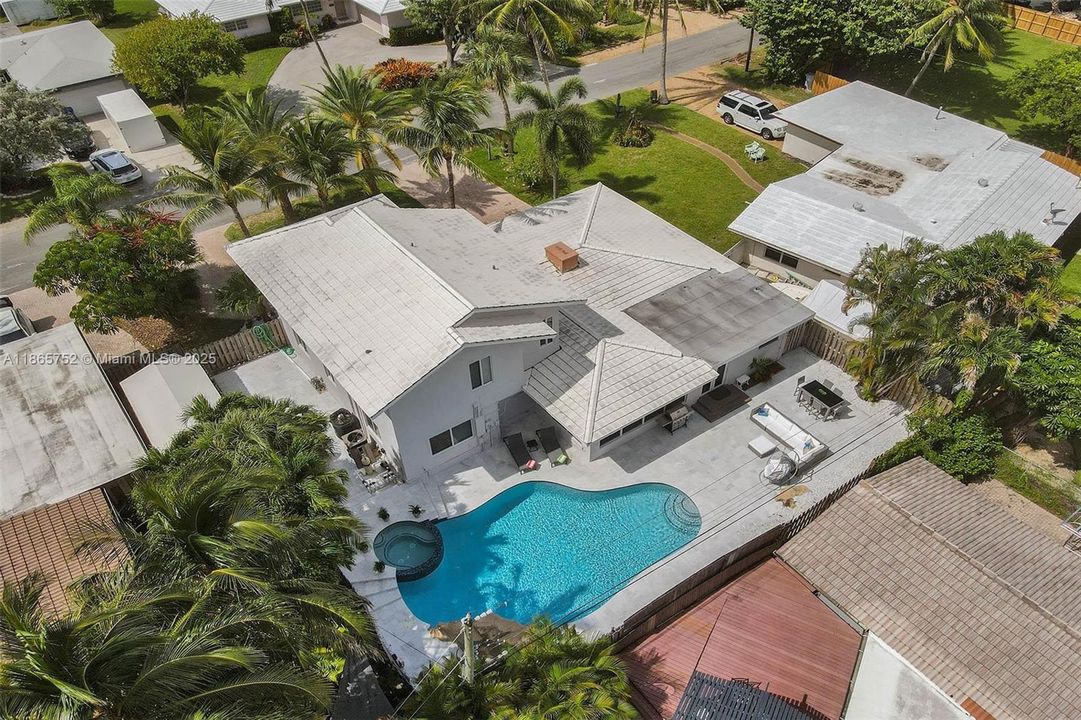 Recently Sold: $1,800,000 (4 beds, 4 baths, 2756 Square Feet)