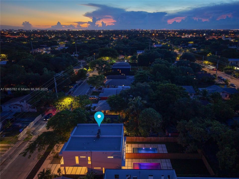 For Sale: $1,299,000 (3 beds, 2 baths, 1723 Square Feet)