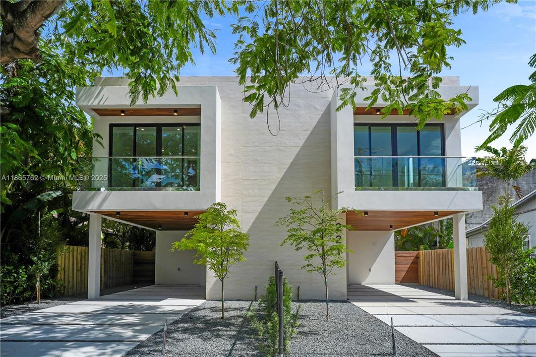 For Sale: $1,299,000 (3 beds, 2 baths, 1723 Square Feet)