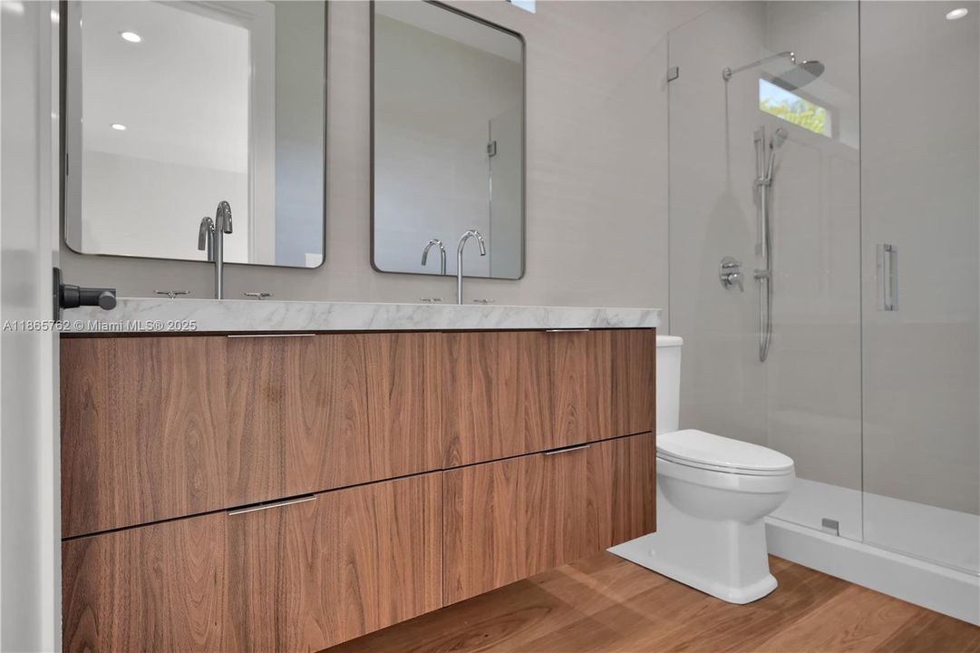 For Sale: $1,299,000 (3 beds, 2 baths, 1723 Square Feet)