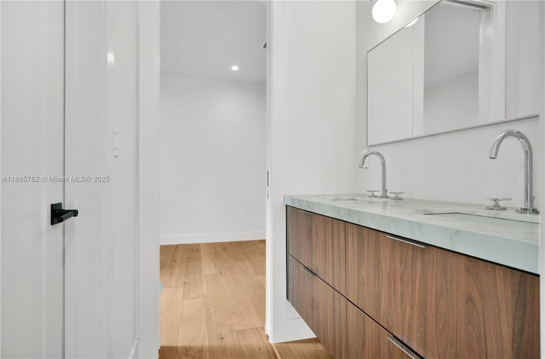 For Sale: $1,299,000 (3 beds, 2 baths, 1723 Square Feet)