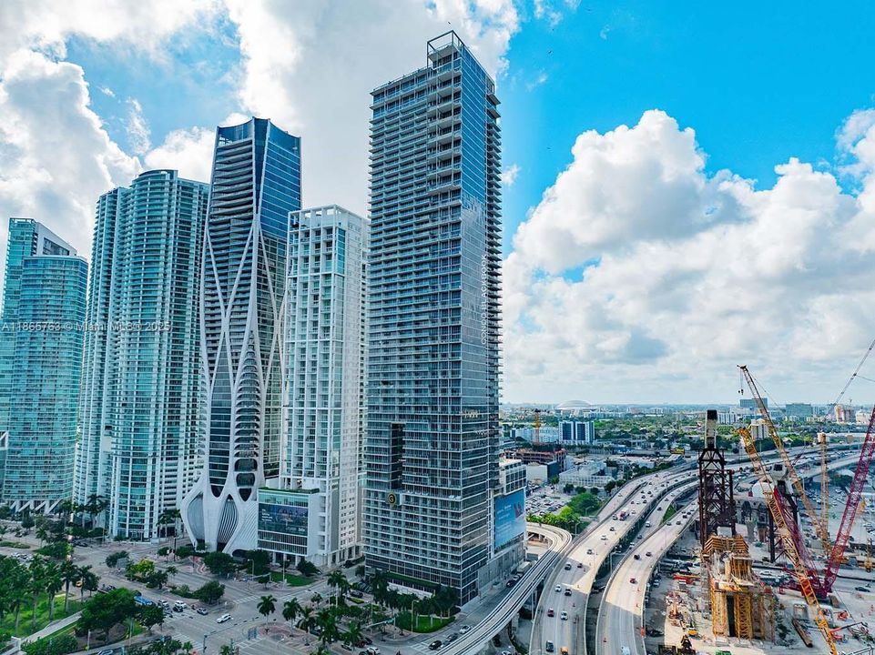 For Sale: $999,999 (2 beds, 2 baths, 1647 Square Feet)