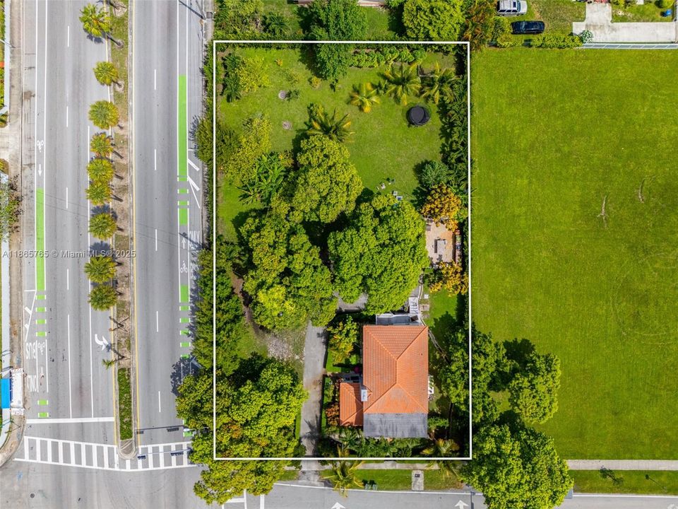 Недавно продано: $875,000 (5 спален, 4 ванн, 2754 Квадратных фут)