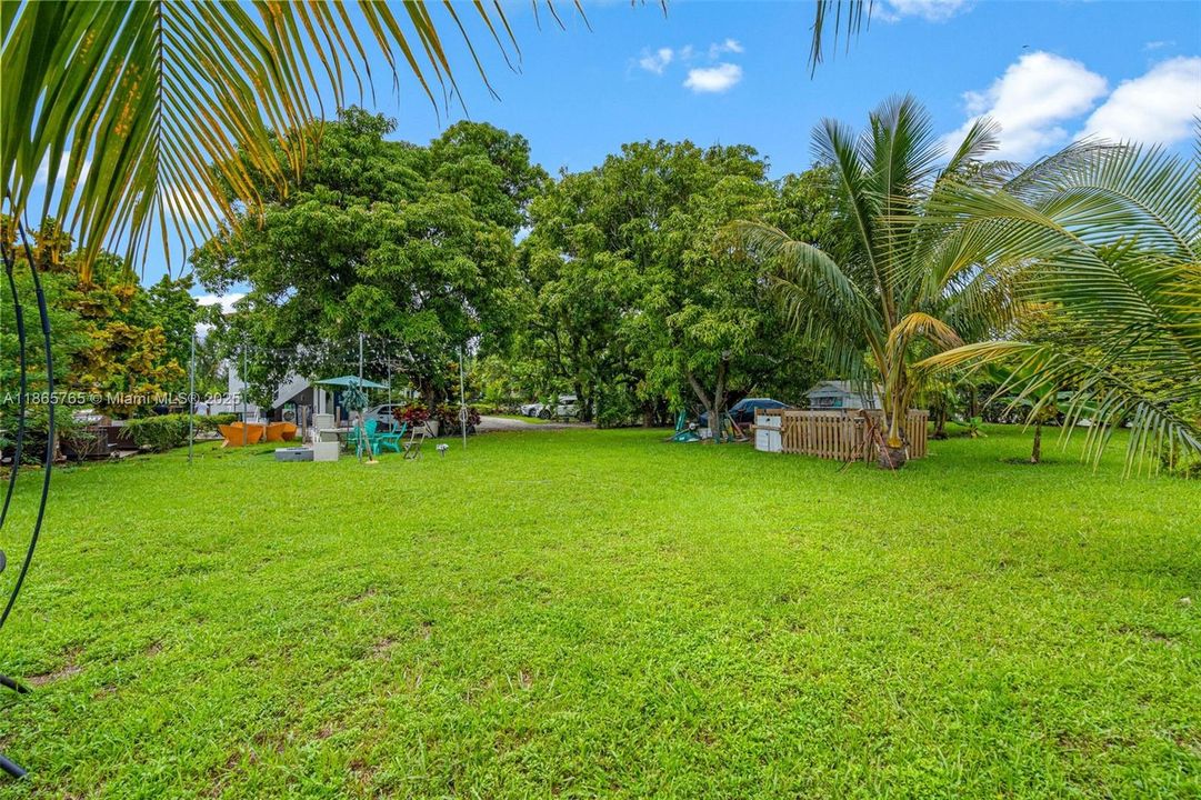 Недавно продано: $875,000 (5 спален, 4 ванн, 2754 Квадратных фут)