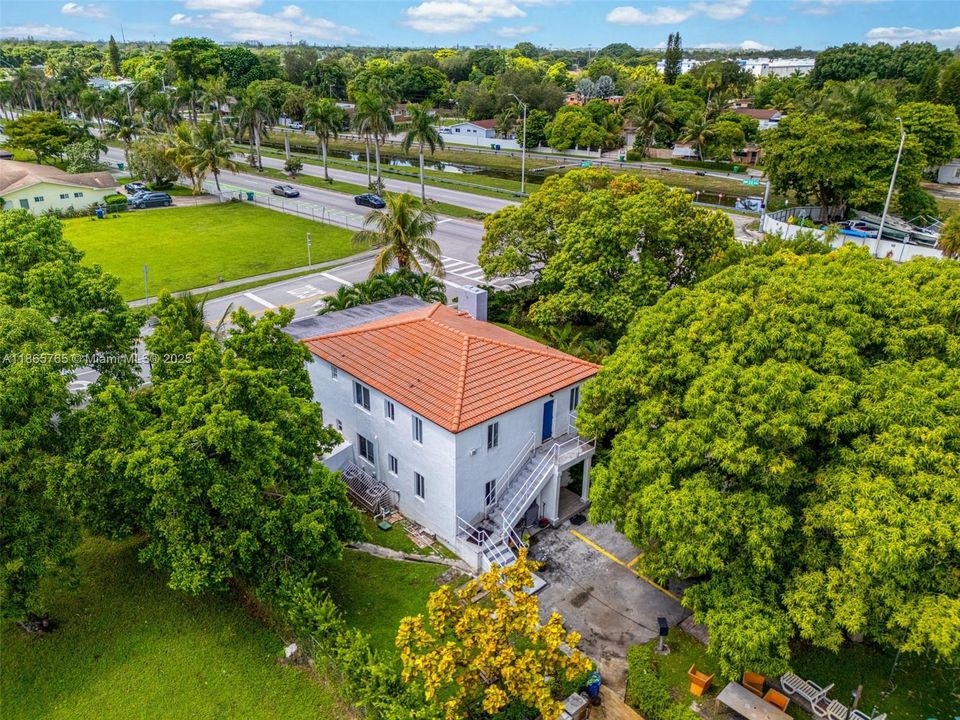 Недавно продано: $875,000 (5 спален, 4 ванн, 2754 Квадратных фут)