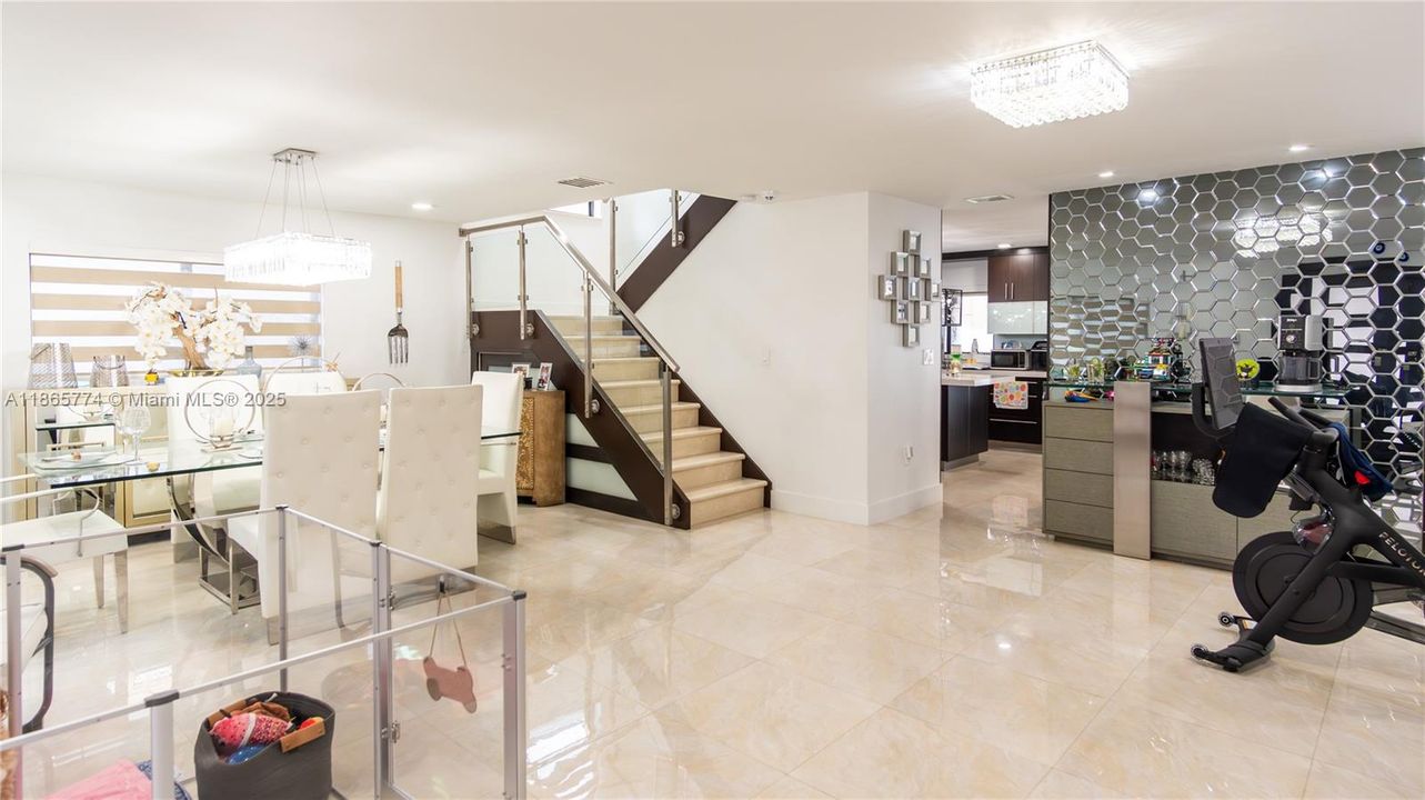 Active With Contract: $985,000 (5 beds, 4 baths, 2728 Square Feet)