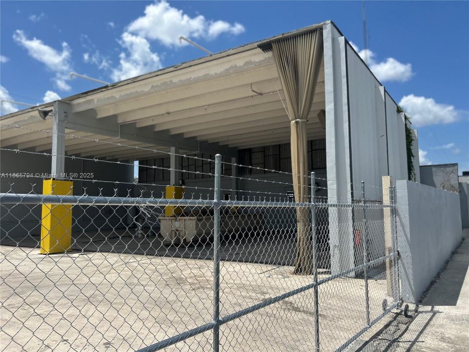 В аренду: $14,000 (0 спален, 0 ванн, 0 Квадратных фут)