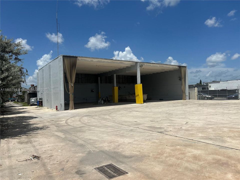 В аренду: $14,000 (0 спален, 0 ванн, 0 Квадратных фут)