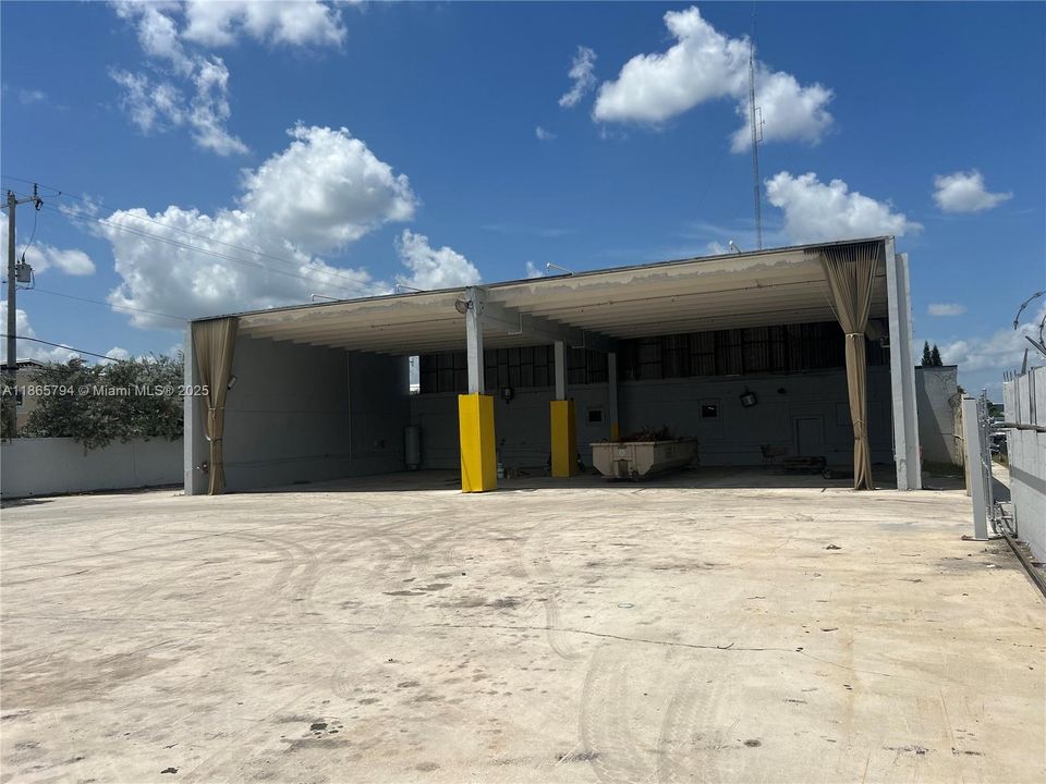 В аренду: $14,000 (0 спален, 0 ванн, 0 Квадратных фут)