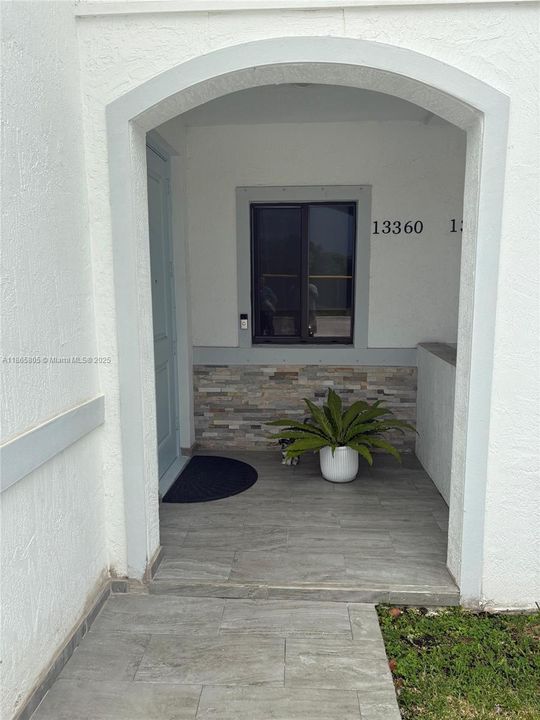 For Sale: $400,000 (3 beds, 2 baths, 1463 Square Feet)