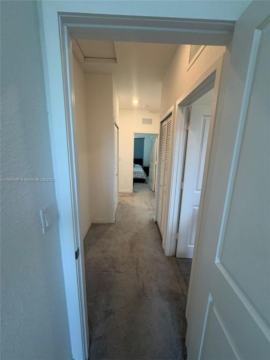 For Sale: $400,000 (3 beds, 2 baths, 1463 Square Feet)