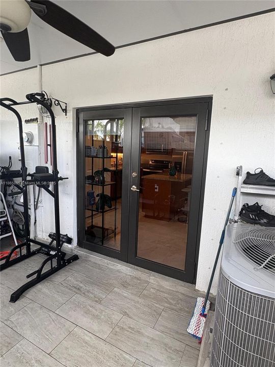 For Sale: $400,000 (3 beds, 2 baths, 1463 Square Feet)