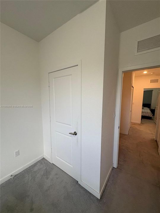 For Sale: $400,000 (3 beds, 2 baths, 1463 Square Feet)