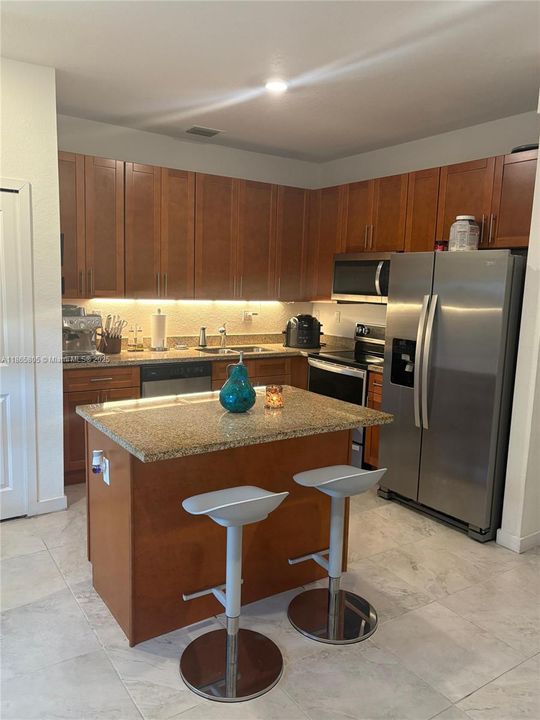 For Sale: $400,000 (3 beds, 2 baths, 1463 Square Feet)