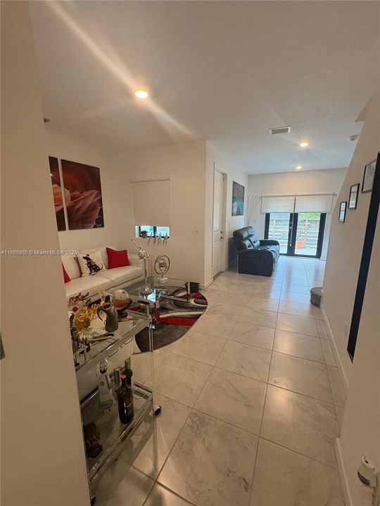 For Sale: $400,000 (3 beds, 2 baths, 1463 Square Feet)