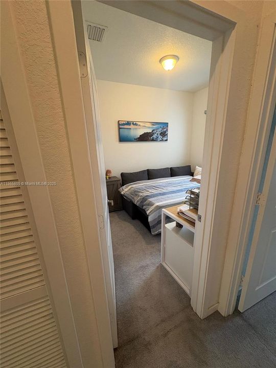 For Sale: $400,000 (3 beds, 2 baths, 1463 Square Feet)