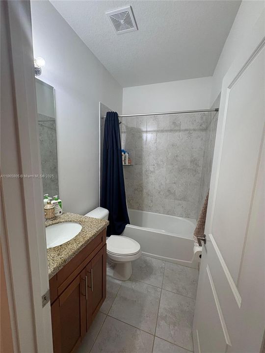 For Sale: $400,000 (3 beds, 2 baths, 1463 Square Feet)