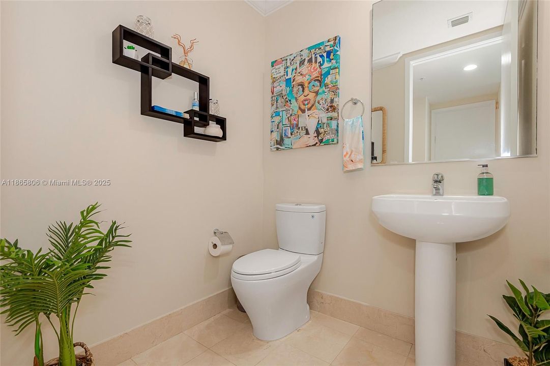 Недавно продано: $2,300,000 (3 спален, 3 ванн, 1909 Квадратных фут)