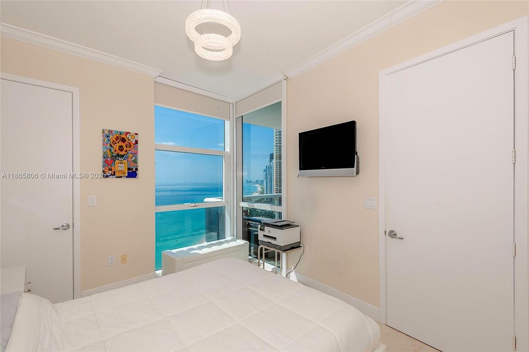 Недавно продано: $2,300,000 (3 спален, 3 ванн, 1909 Квадратных фут)