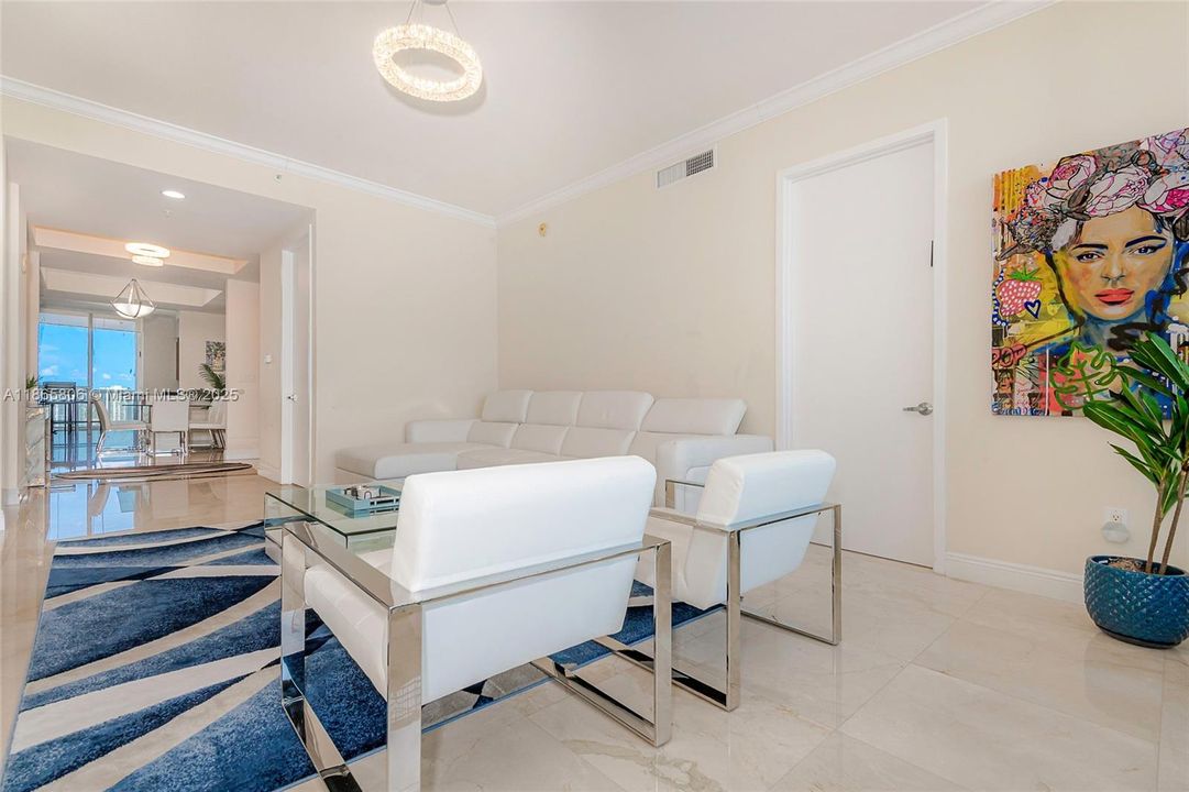 Недавно продано: $2,300,000 (3 спален, 3 ванн, 1909 Квадратных фут)