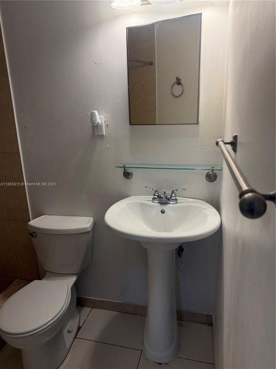 Recently Rented: $1,400 (1 beds, 1 baths, 1766 Square Feet)