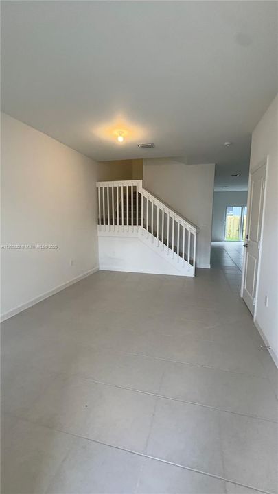 Recently Rented: $3,300 (3 beds, 2 baths, 0 Square Feet)