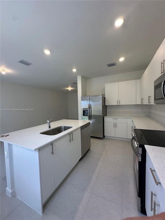 Recently Rented: $3,300 (3 beds, 2 baths, 0 Square Feet)