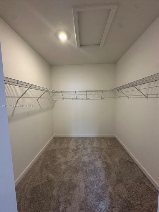 Recently Rented: $3,300 (3 beds, 2 baths, 0 Square Feet)