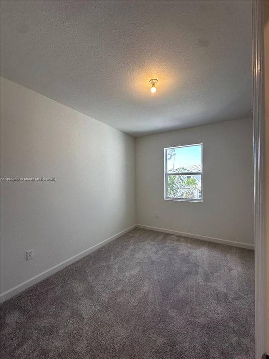 Recently Rented: $3,300 (3 beds, 2 baths, 0 Square Feet)