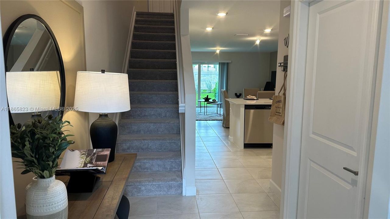 最近租的: $2,800 (3 贝兹, 2 浴室, 1600 平方英尺)