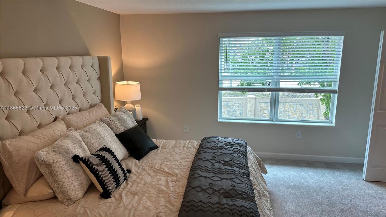 最近租的: $2,800 (3 贝兹, 2 浴室, 1600 平方英尺)