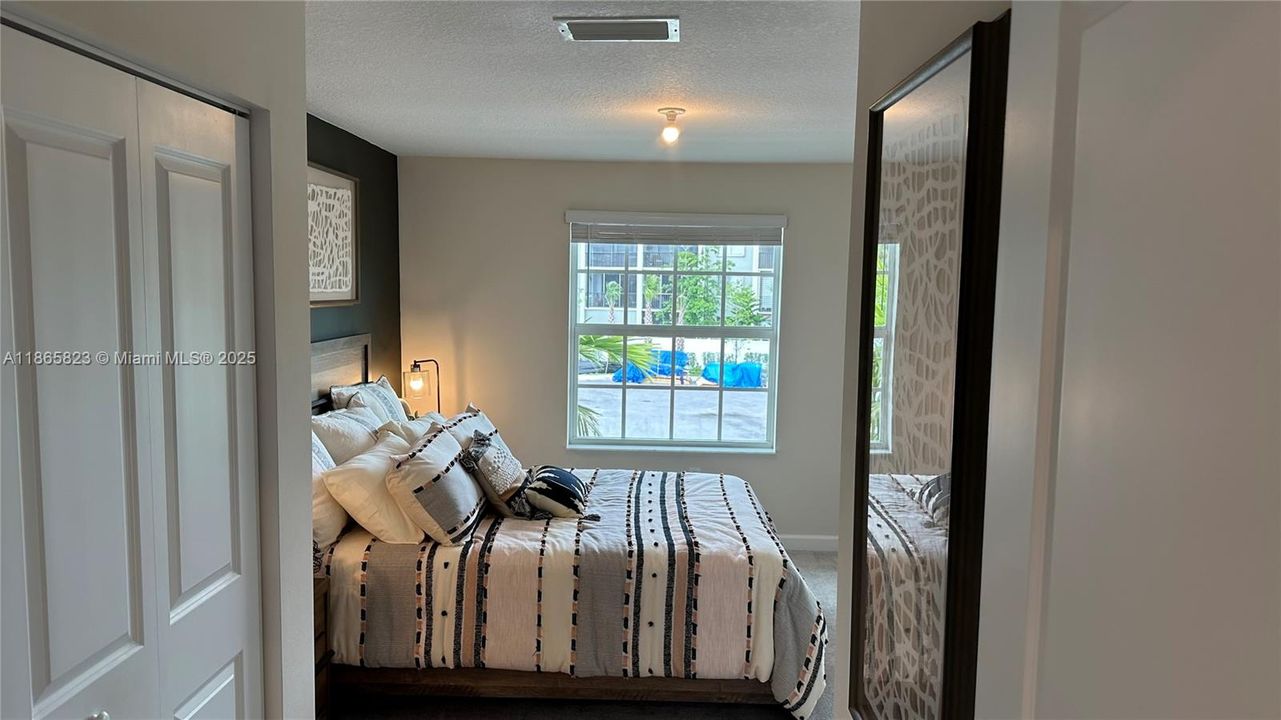 最近租的: $2,800 (3 贝兹, 2 浴室, 1600 平方英尺)