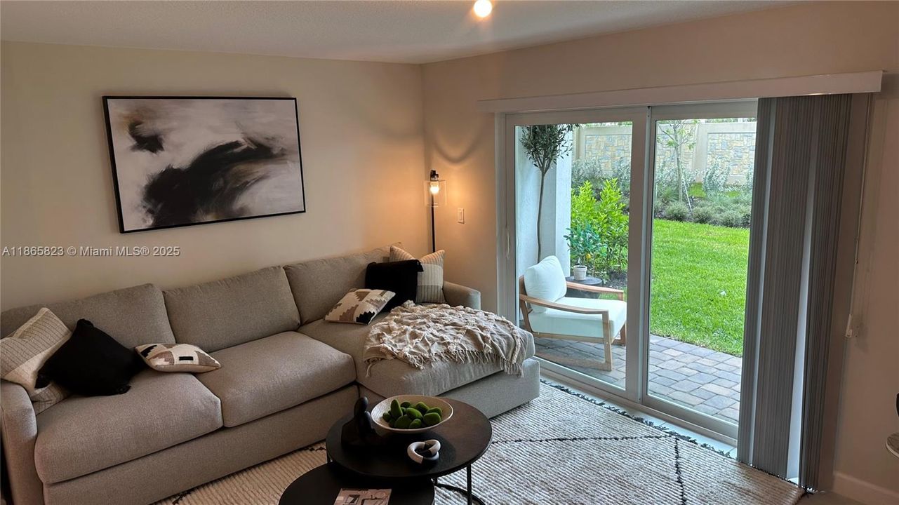 最近租的: $2,800 (3 贝兹, 2 浴室, 1600 平方英尺)