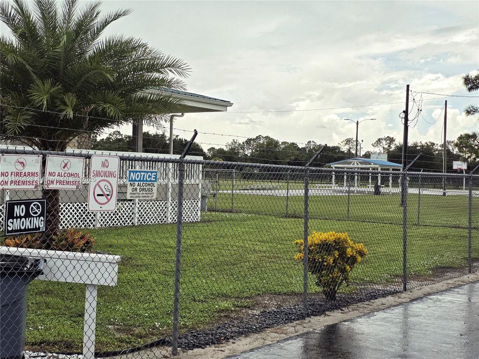 На продажу: $45,000 (1.09 acres)