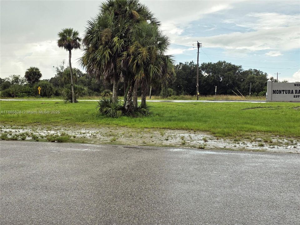 На продажу: $45,000 (1.09 acres)